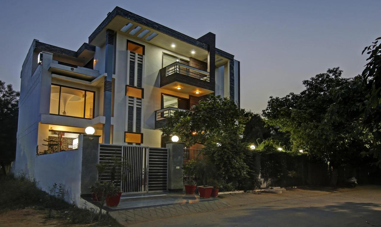 Dreamz Hospitality Gurgaon Hotel Exterior photo